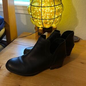 Women’s Sorel booties